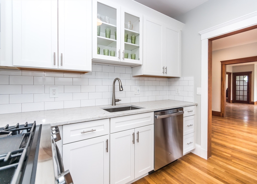 20 Mayall Road Waltham, MA 02453 - Photo 4 of 30 Gallery Image 4