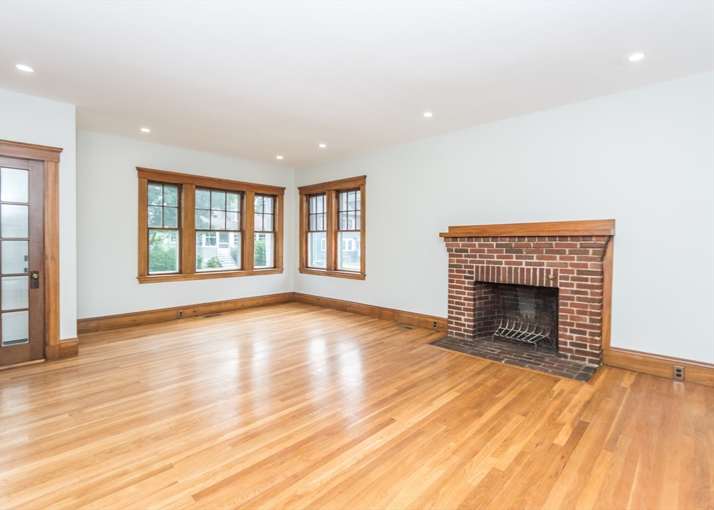 20 Mayall Road Waltham, MA 02453 - Photo 7 of 30 Gallery Image 7