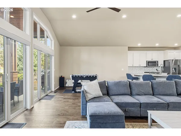 $699,000 | 8433 Forest Ridge Loop, Redmond, OR 97756