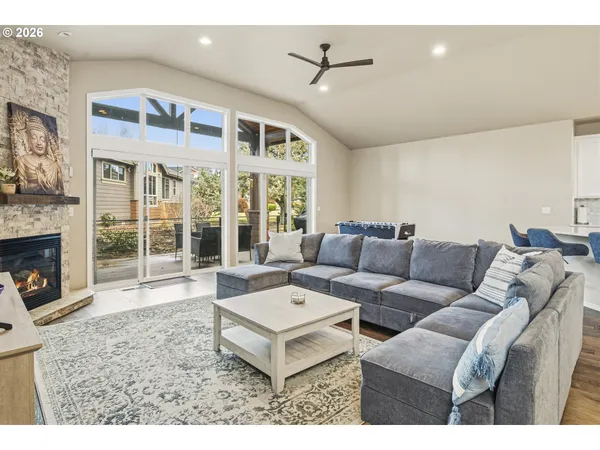 $699,000 | 8433 Forest Ridge Loop, Redmond, OR 97756