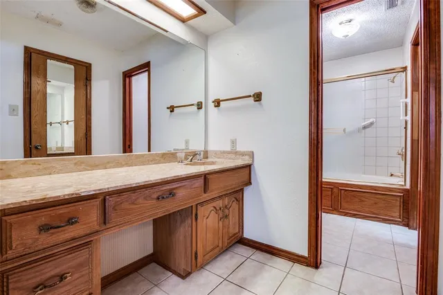 $395,000 | 405 Shadowwood Trail, Ovilla, TX 75154