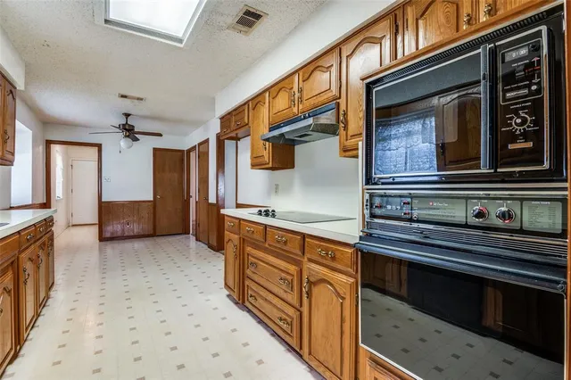 $395,000 | 405 Shadowwood Trail, Ovilla, TX 75154