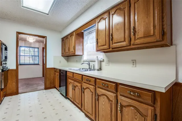 $395,000 | 405 Shadowwood Trail, Ovilla, TX 75154