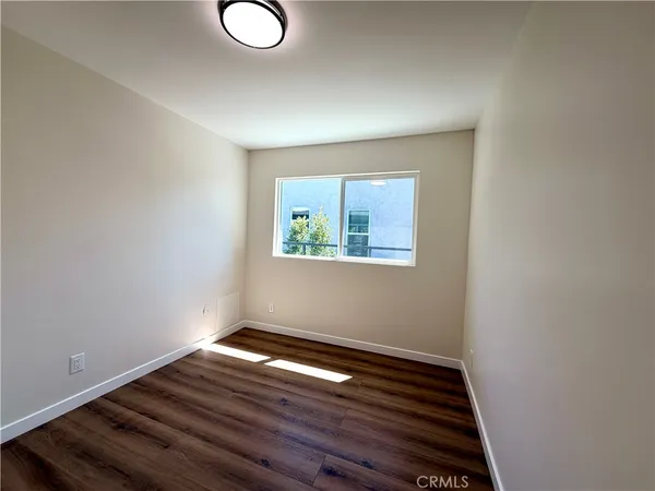 $6,000 | 3548 Corinth Avenue, Los Angeles, CA 90066