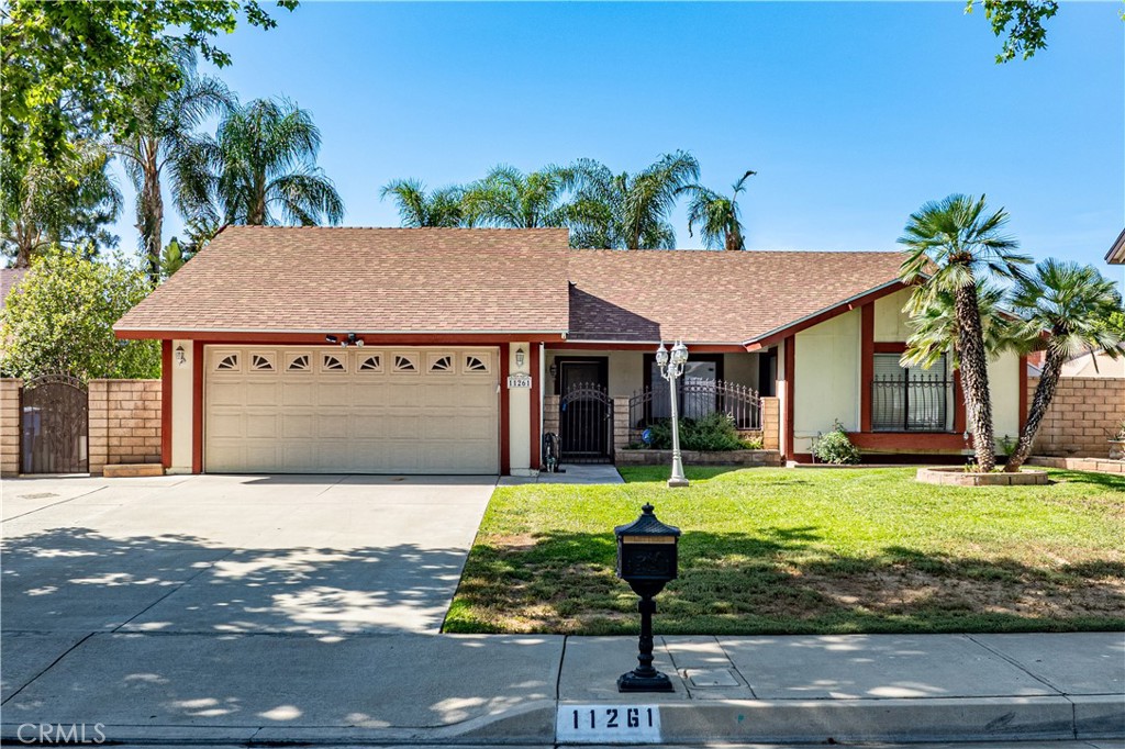 11261 Wayfield Road Riverside, CA 92505 - Photo 2 of 50
