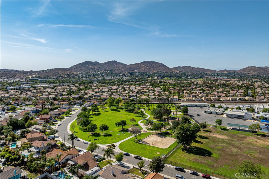 11261 Wayfield Road Riverside, CA 92505 - Photo 33 of 50