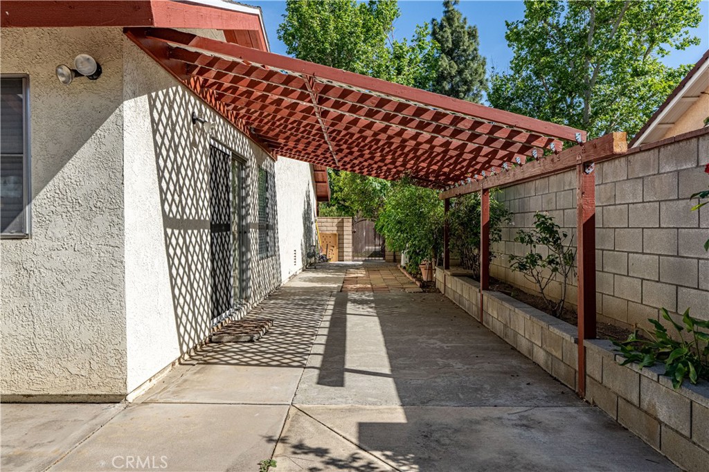 11261 Wayfield Road Riverside, CA 92505 - Photo 45 of 50 Backyard