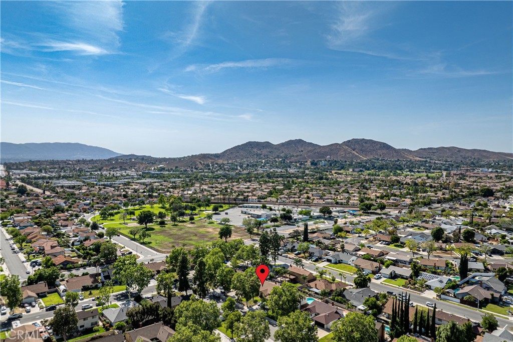 11261 Wayfield Road Riverside, CA 92505 - Photo 46 of 50