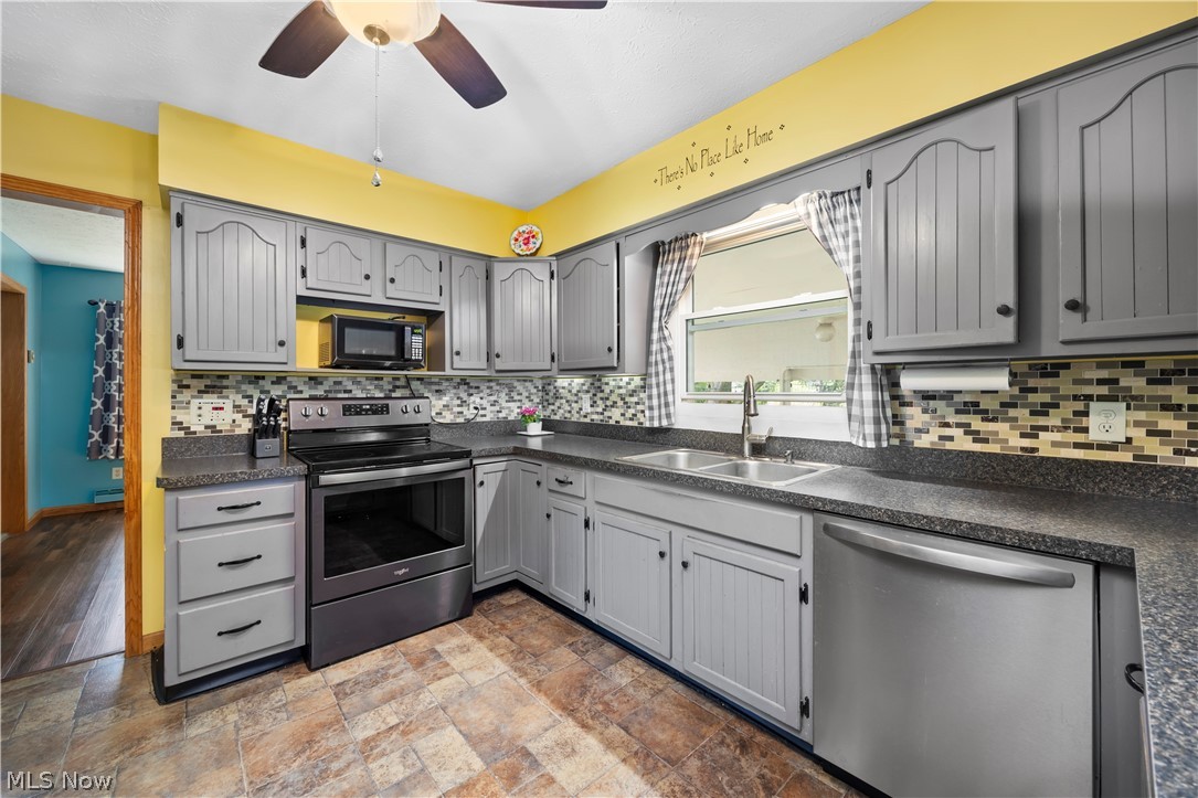 8510 Murray Ridge Road Elyria, OH 44035 - Photo 16 of 49