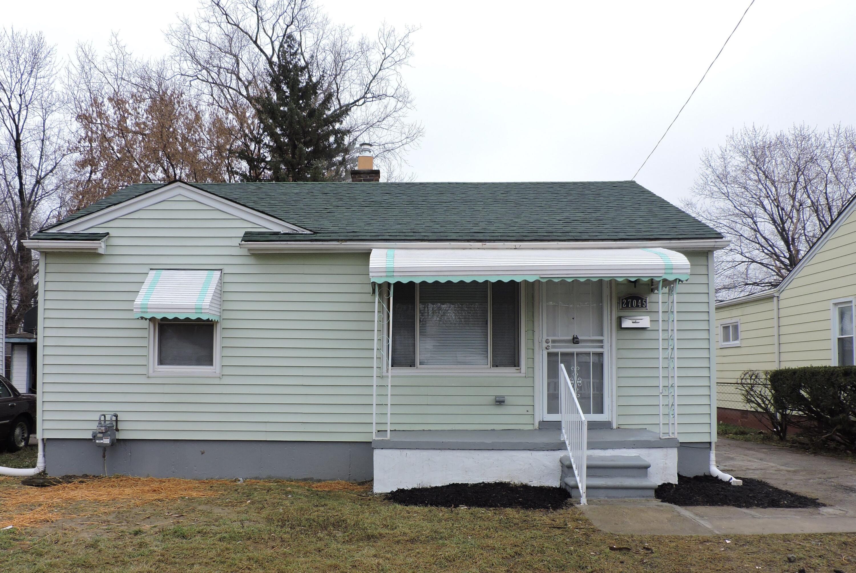 27045 Yale Street Inkster, MI 48141 - Photo 2 of 15 27045Yale1