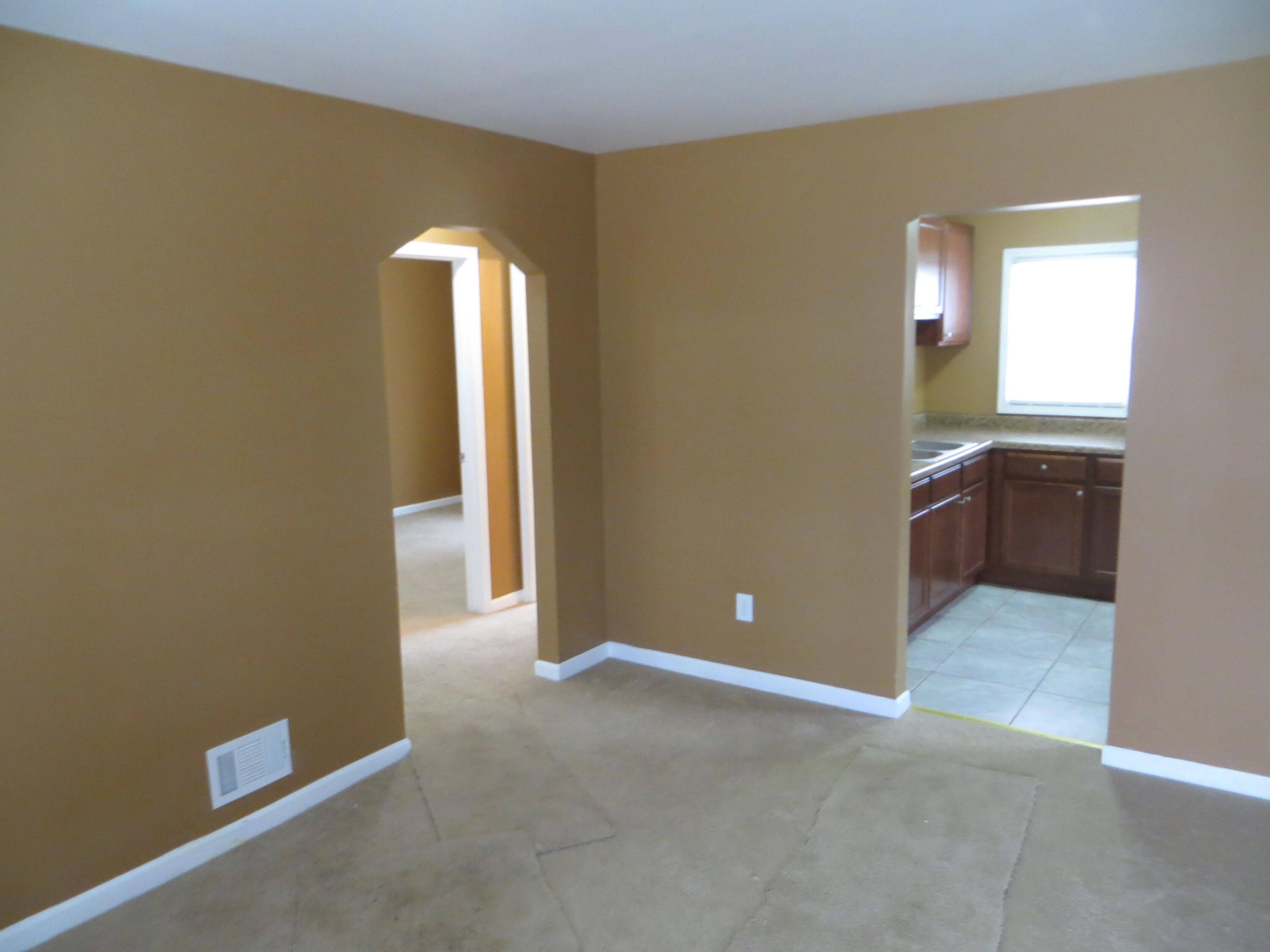 27045 Yale Street Inkster, MI 48141 - Photo 4 of 15 27045Yale13