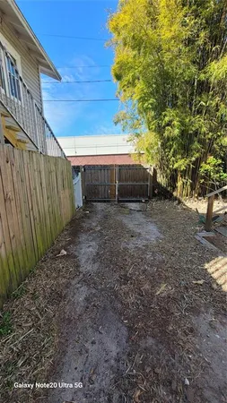 $2,500 | 801 East Osborne Avenue, Tampa, FL 33603