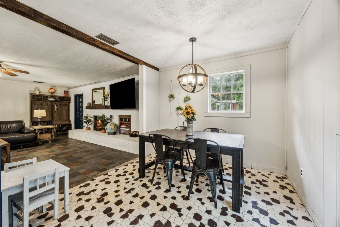 86071 Jones Road Yulee, FL 32097 - Photo 25 of 44 a view of a livingroom and dining room