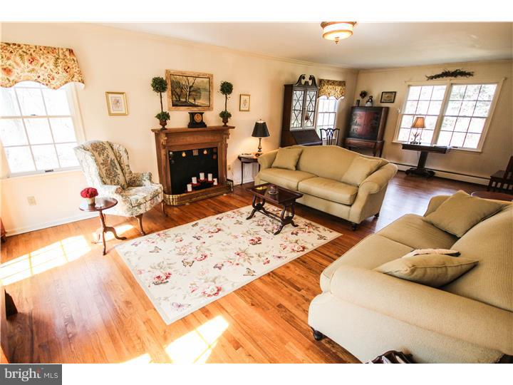 26 Deer Path Road Doylestown, PA 18901 - Photo 4 of 25 Living Room