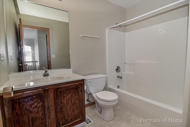 11 Raven Court Bolingbrook, IL 60490 - Photo 13 of 16