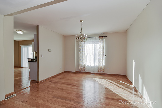 11 Raven Court Bolingbrook, IL 60490 - Photo 4 of 16
