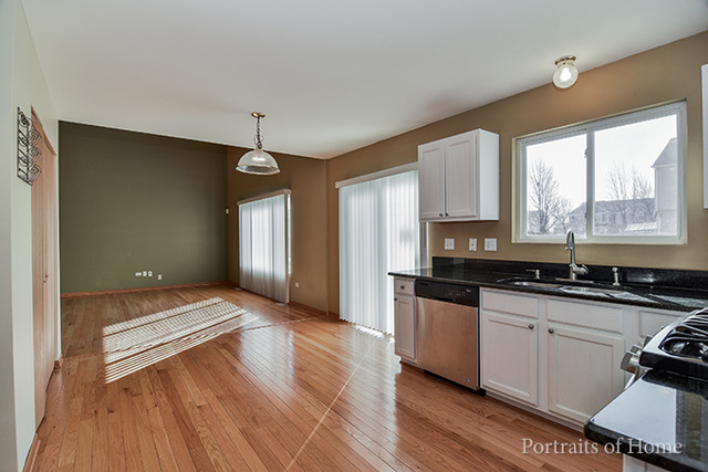 11 Raven Court Bolingbrook, IL 60490 - Photo 6 of 16