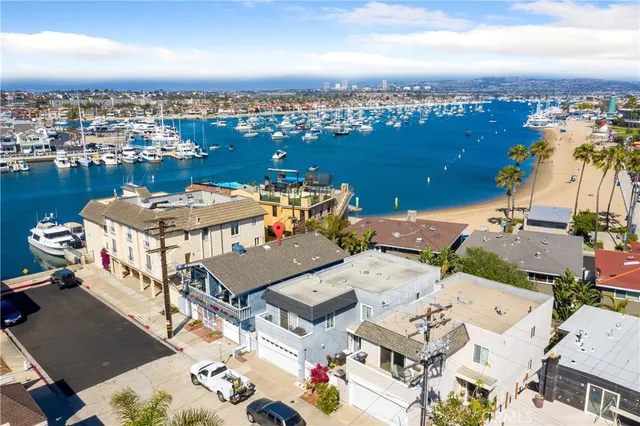 $9,800 | 222 20th Street, Newport Beach, CA 92663