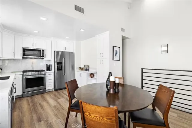 $9,800 | 222 20th Street, Newport Beach, CA 92663