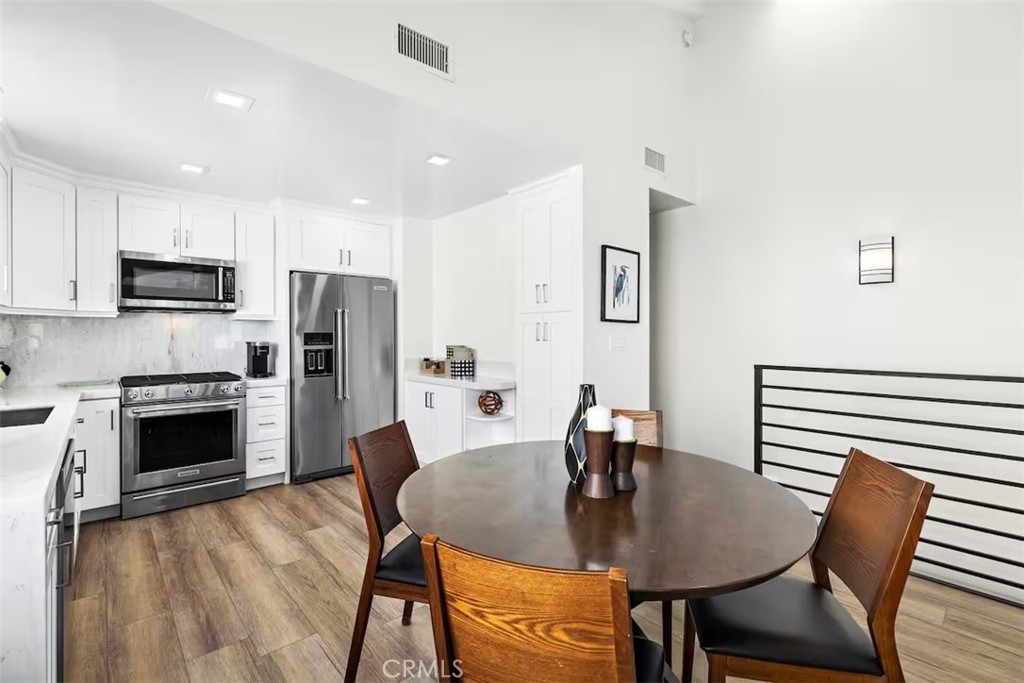 222 20th Street Newport Beach, CA 92663 - Photo 14 of 41