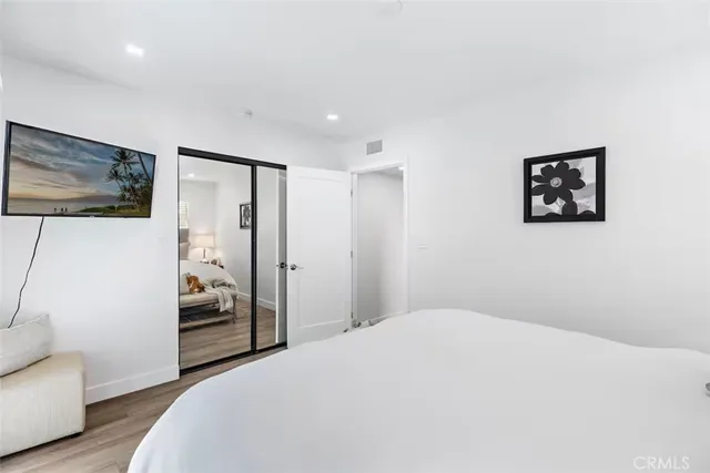 $9,800 | 222 20th Street, Newport Beach, CA 92663