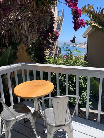 $9,800 | 222 20th Street, Newport Beach, CA 92663