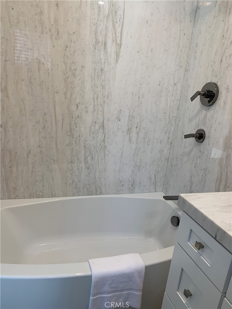 222 20th Street Newport Beach, CA 92663 - Photo 30 of 41