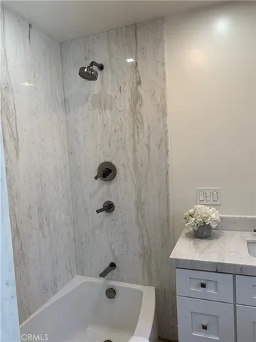 $9,800 | 222 20th Street, Newport Beach, CA 92663