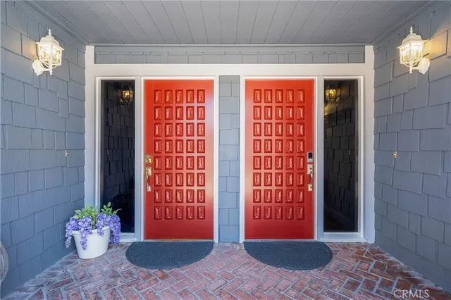 $9,800 | 222 20th Street, Newport Beach, CA 92663