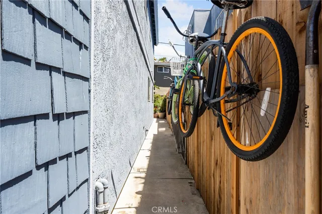 $9,800 | 222 20th Street, Newport Beach, CA 92663