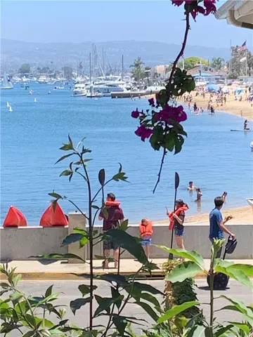 $9,800 | 222 20th Street, Newport Beach, CA 92663