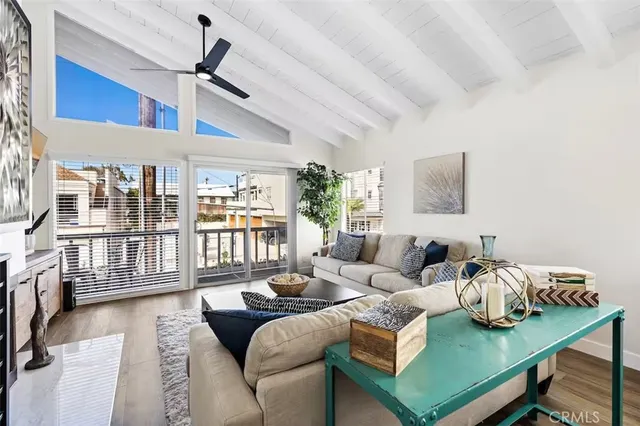 $9,800 | 222 20th Street, Newport Beach, CA 92663