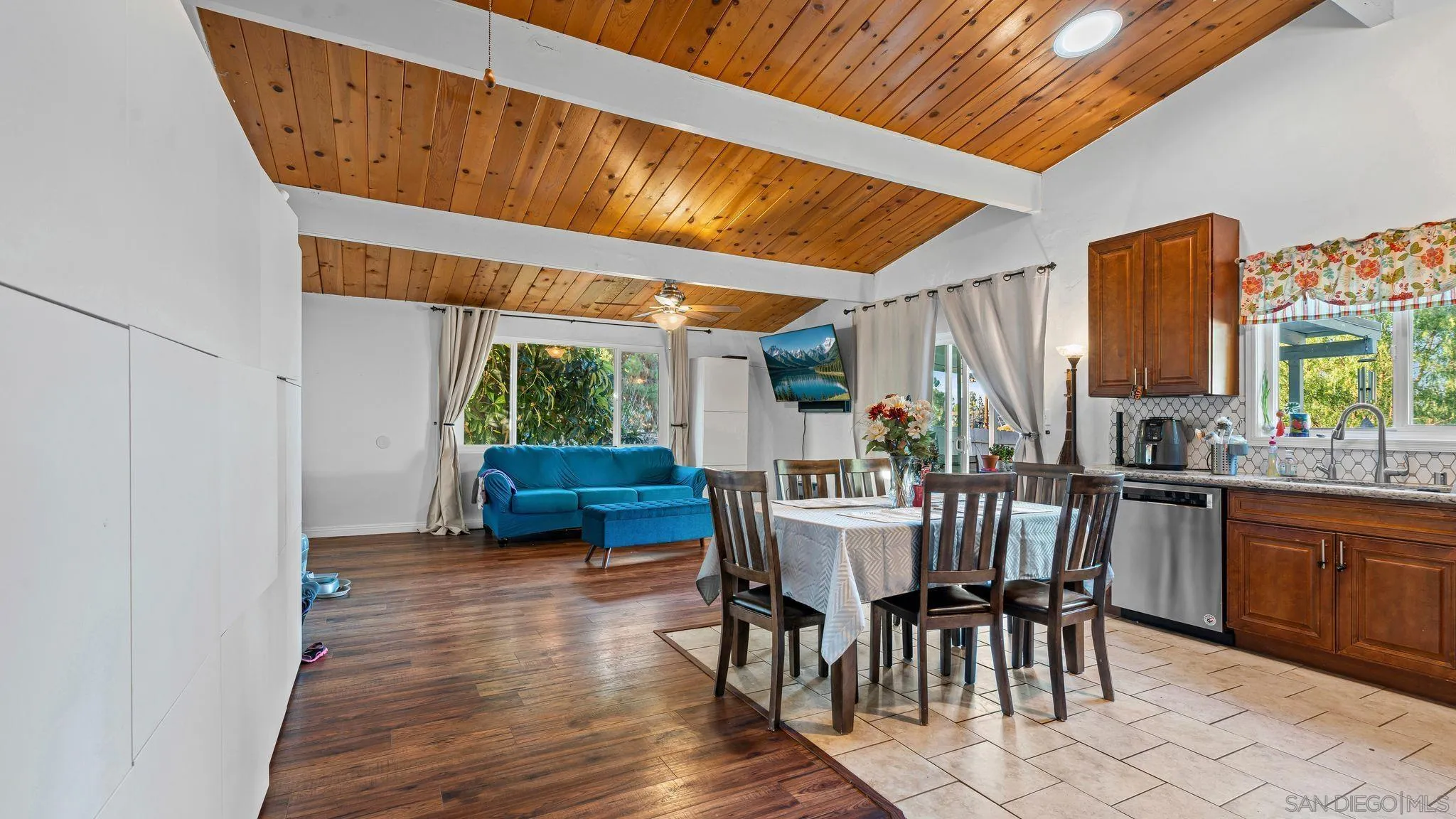 9144 Fanita Rancho Road Santee, CA 92071 - Photo 12 of 28 Gallery Image 12