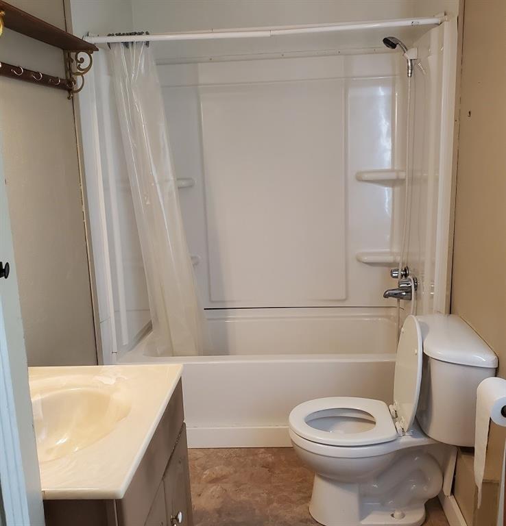 112 Carnegie Road Irwin, PA 15642 - Photo 5 of 6 Gallery Image 5