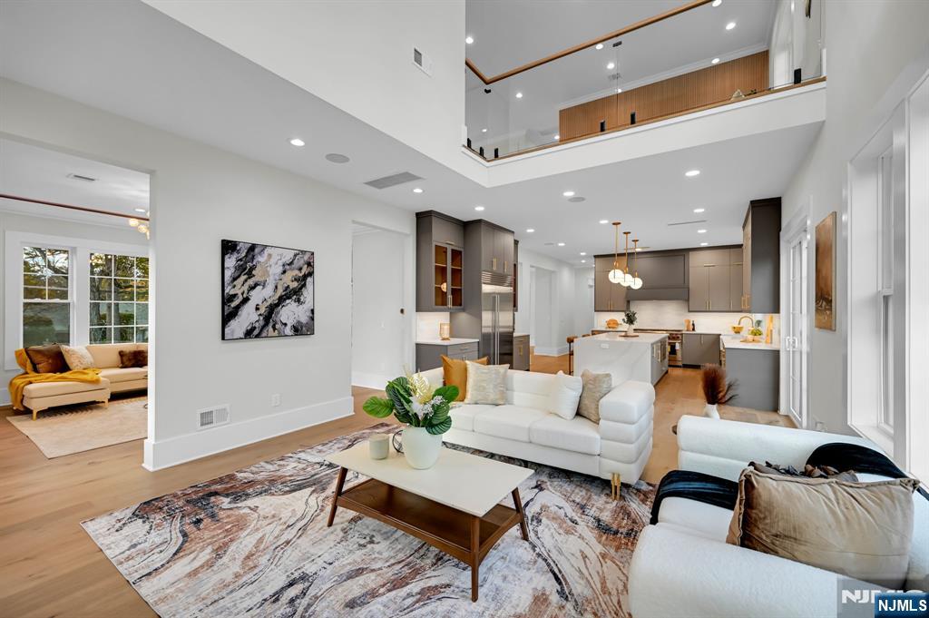 4 Athens Road Short Hills, NJ 07078 - Photo 10 of 50