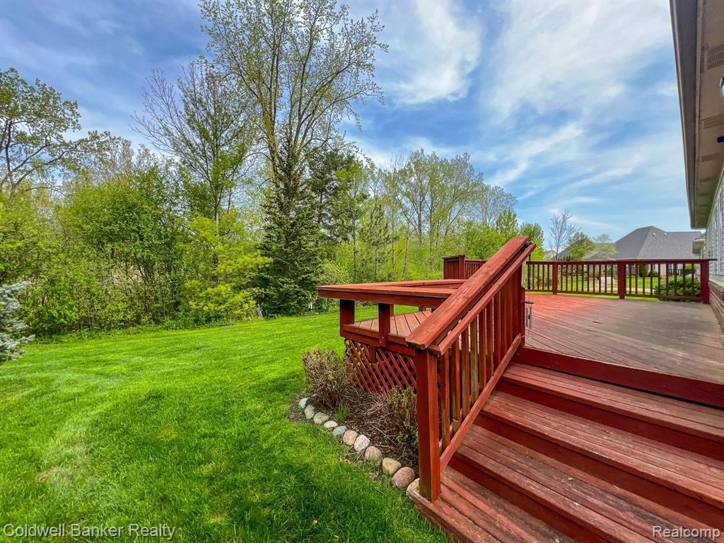 2206 Lagoon Drive Rochester Hills, MI 48309 - Photo 30 of 37