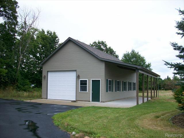 965 North Latson Road Howell, MI 48843 - Photo 7 of 10 100_0464