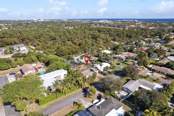 $3,600 | 239 Southeast 34th Avenue, Boynton Beach, FL 33435