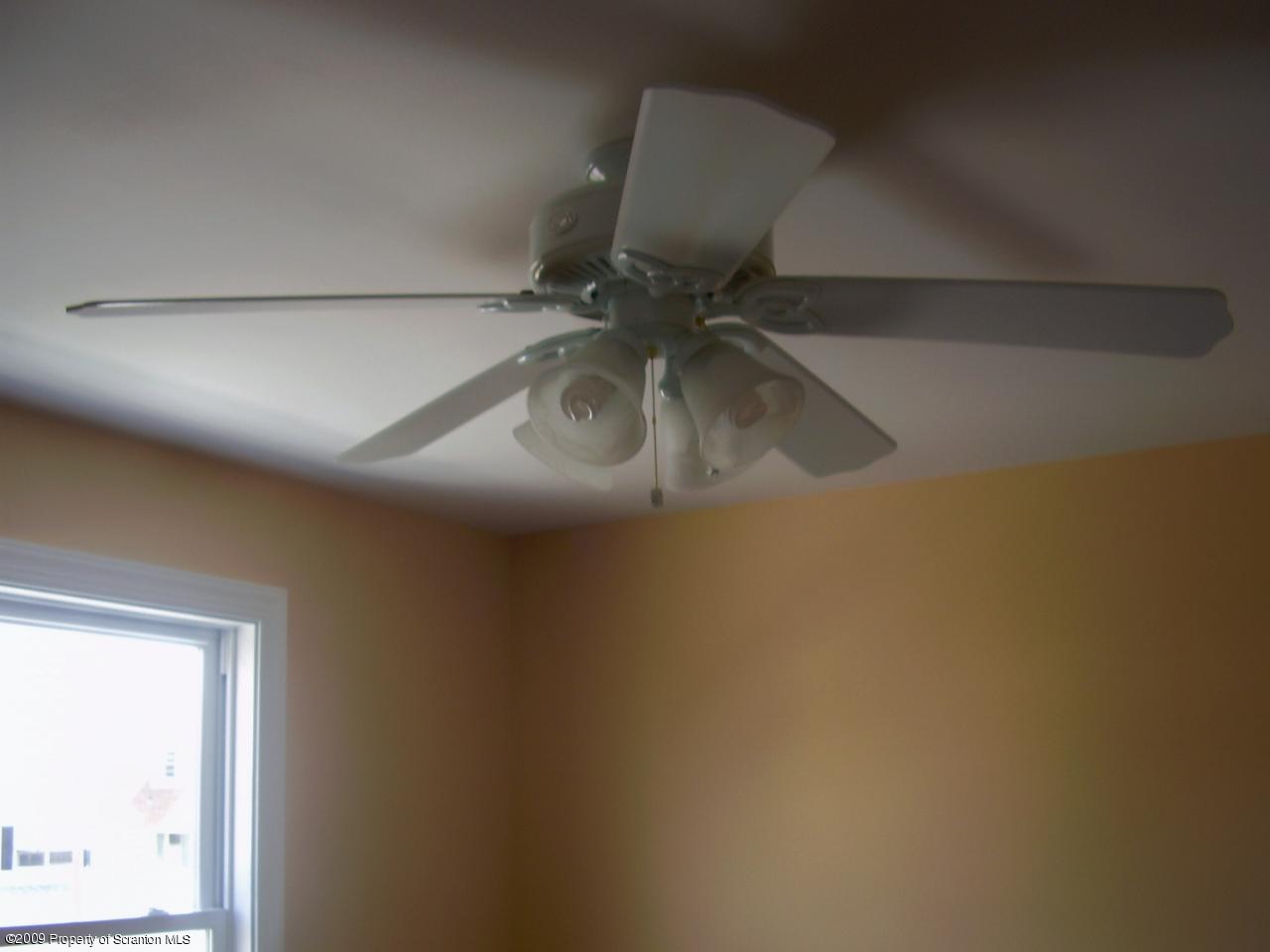 1129 Rundle Street Scranton, PA 18504 - Photo 6 of 8 Gallery Image 6