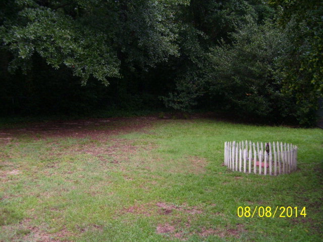 491 Pinecrest Road Macon, GA 31204 - Photo 3 of 12 a view of outdoor space with a garden