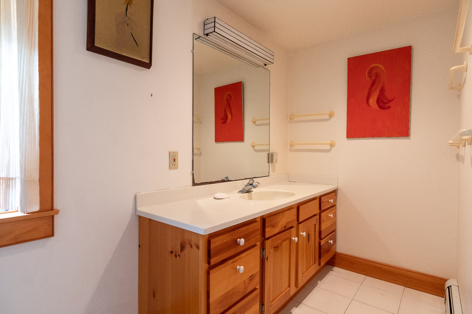 17 Bartlett Road Nantucket, MA 02554 - Photo 20 of 30 2nd Floor Bathroom