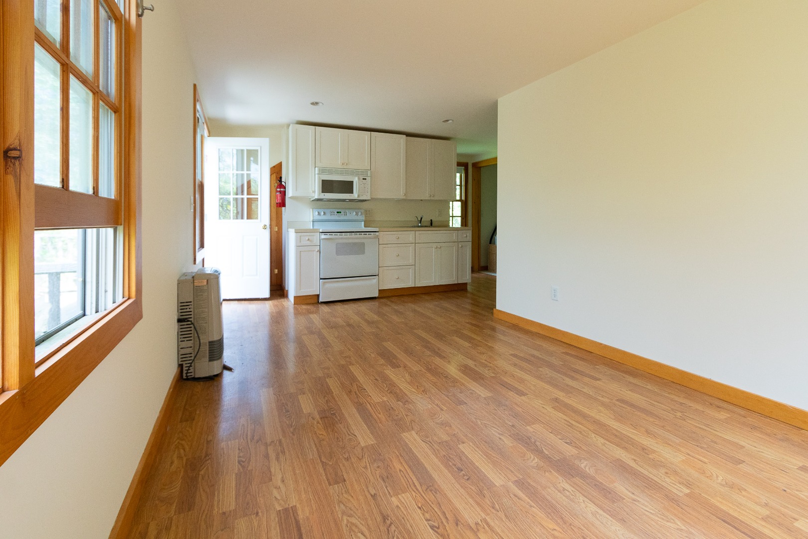 17 Bartlett Road Nantucket, MA 02554 - Photo 26 of 30 Garage Apartment Living/Dining/Kitchen