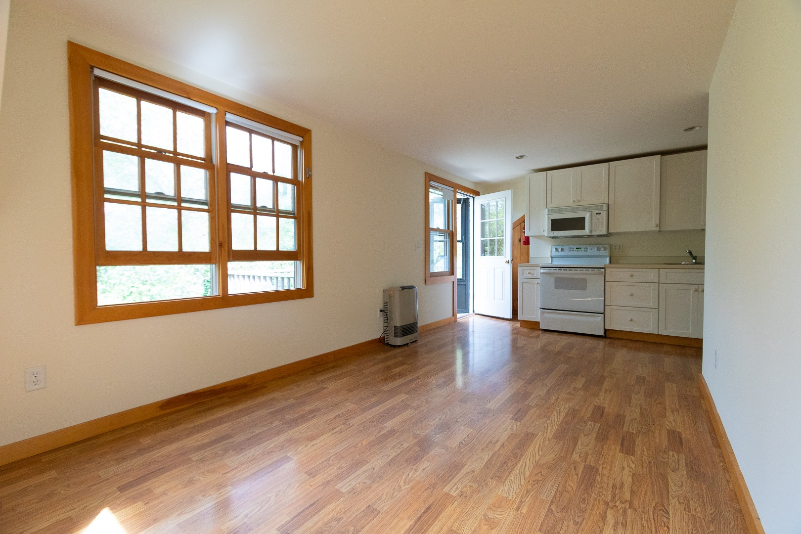 17 Bartlett Road Nantucket, MA 02554 - Photo 27 of 30 Garage Apartment Living/Dining/Kitchen