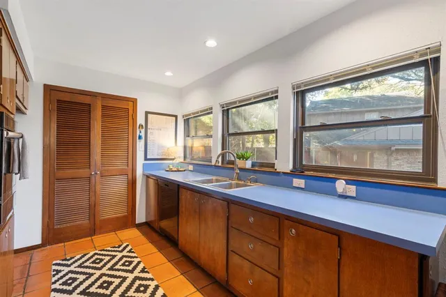 $6,000 | 3161 Brincrest Circle, Farmers Branch, TX 75234