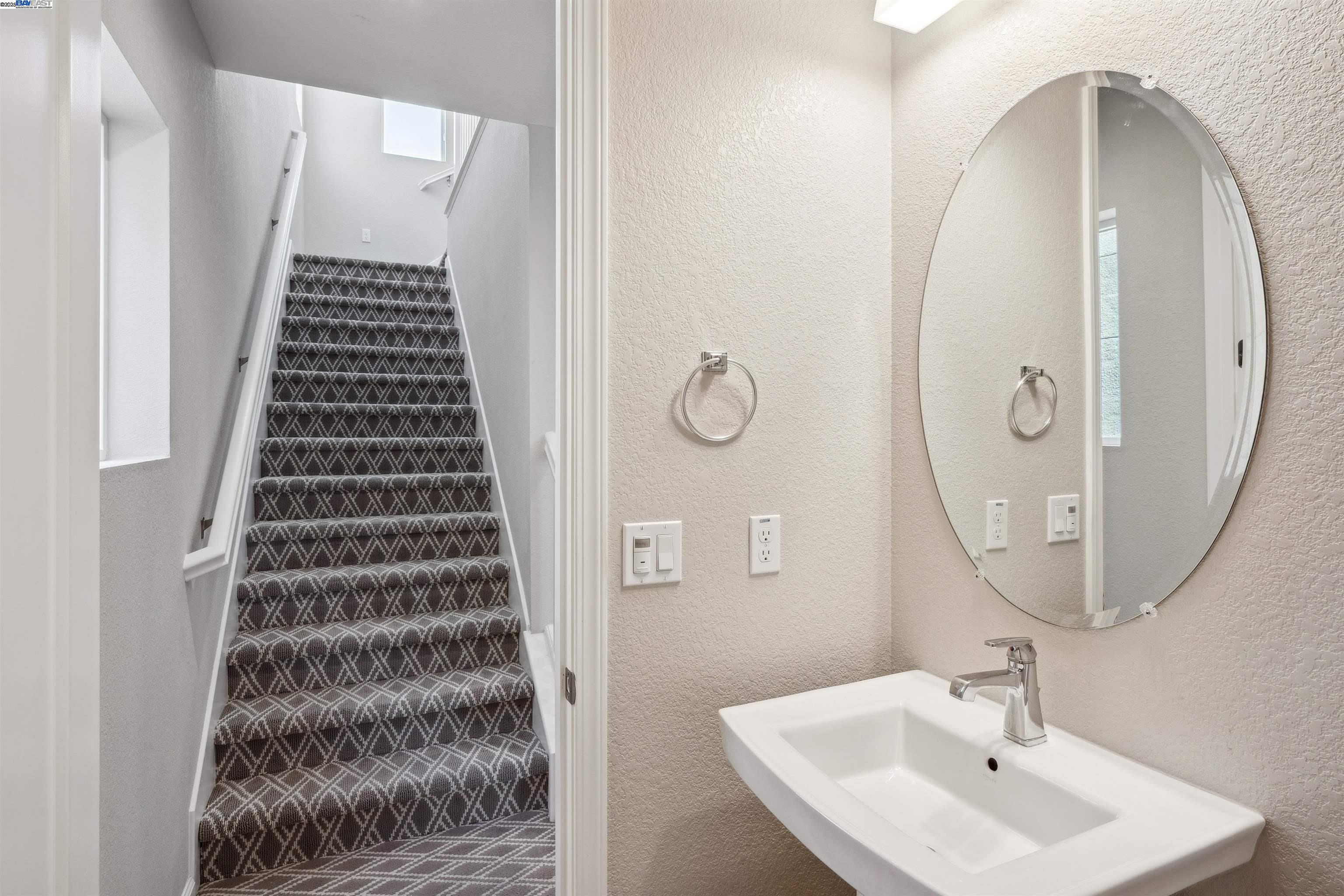 5813 Huntley Avenue Dublin, CA 94568 - Photo 26 of 56