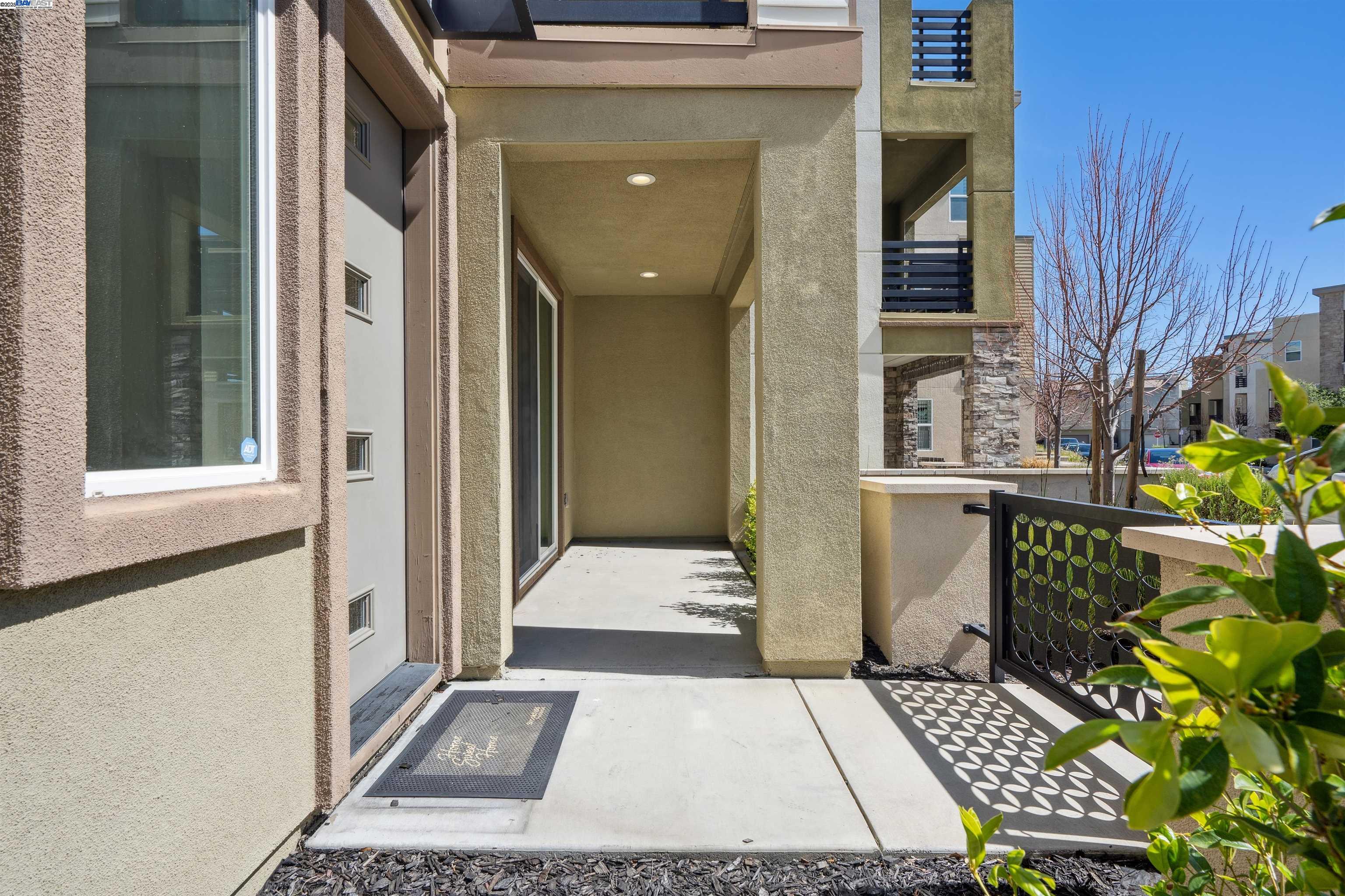 5813 Huntley Avenue Dublin, CA 94568 - Photo 3 of 56