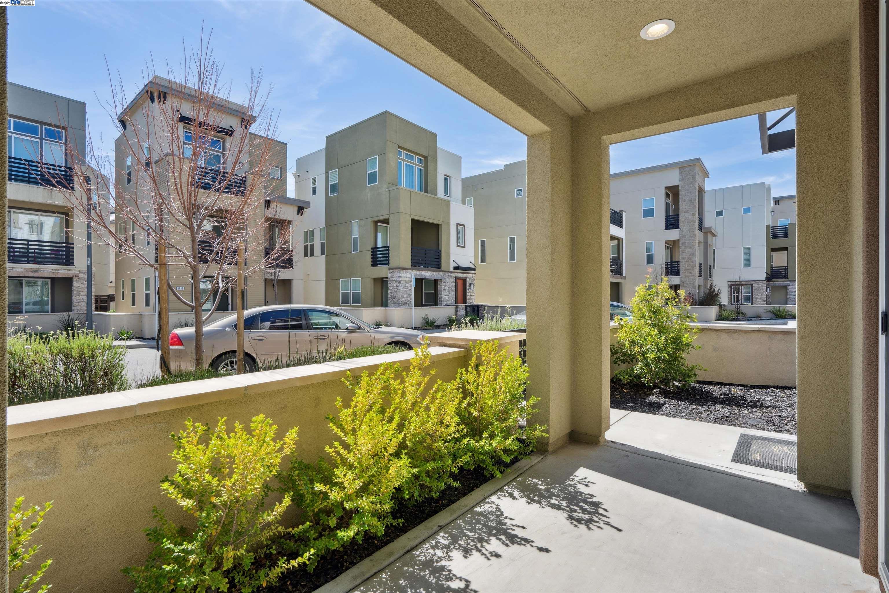 5813 Huntley Avenue Dublin, CA 94568 - Photo 4 of 56