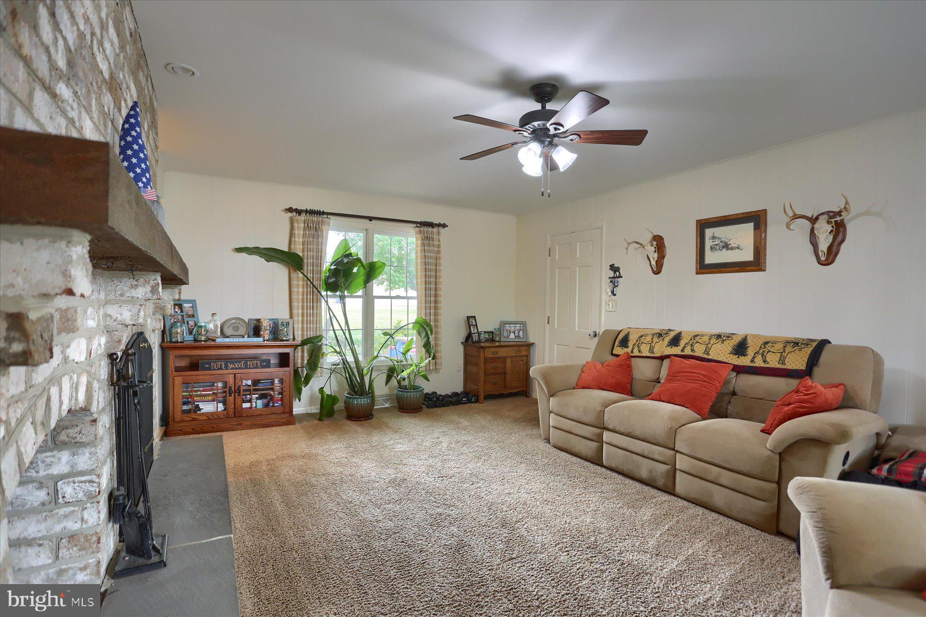 1801 Rohrerstown Road East Petersburg, PA 17520 - Photo 16 of 37 Family Room