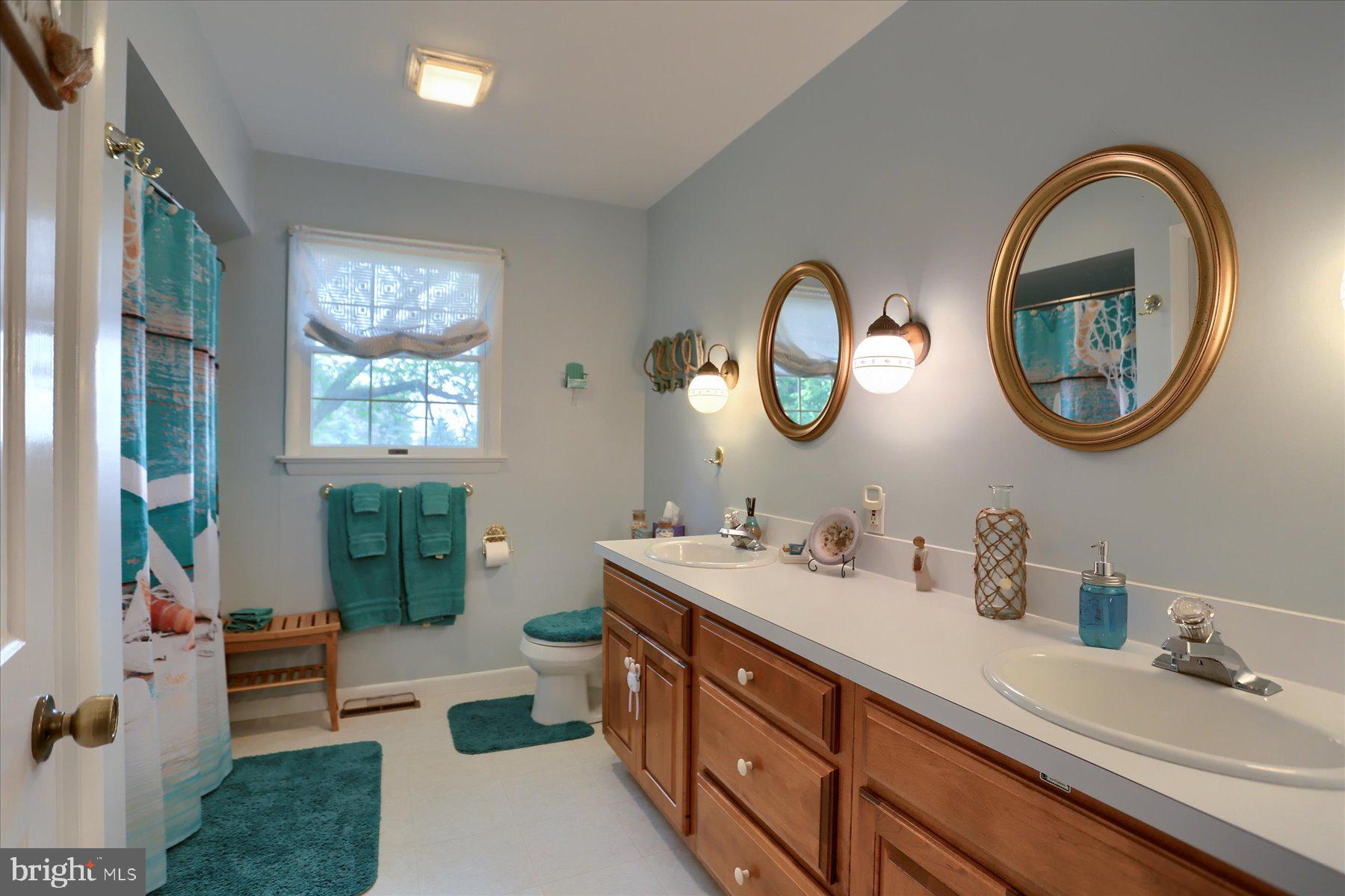 1801 Rohrerstown Road East Petersburg, PA 17520 - Photo 35 of 37 Full Bathroom on teheUpper Level