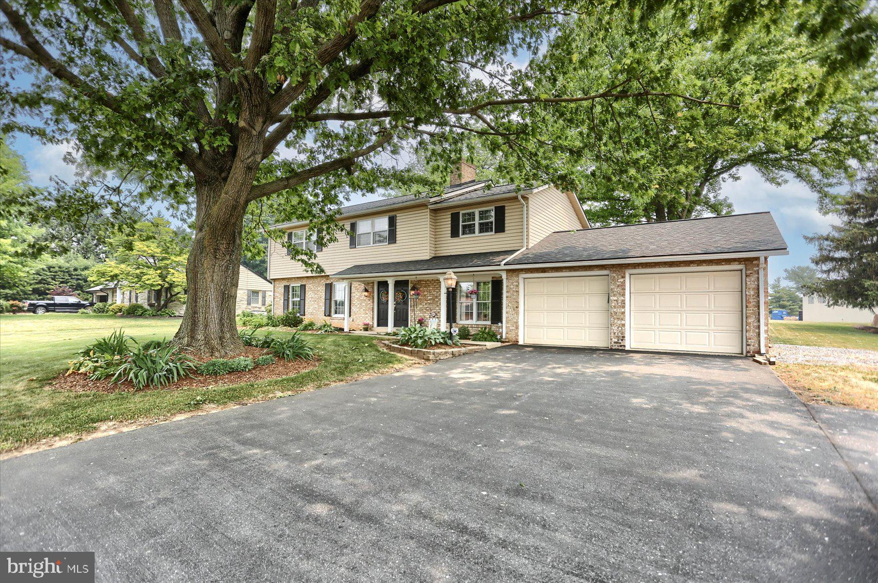 1801 Rohrerstown Road East Petersburg, PA 17520 - Photo 4 of 37 Attached 2 Car Garage